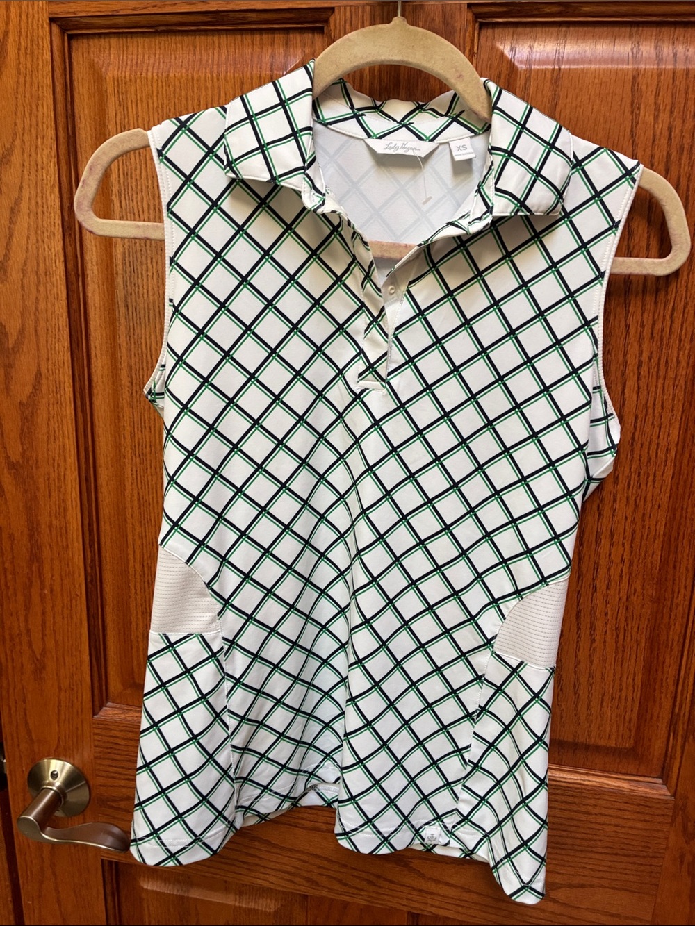 Lady Hagen Sleeveless Collared Golf short, size xs